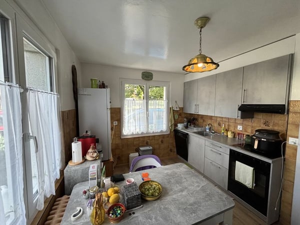 Immeuble et parcelle constructible à Ollon 6