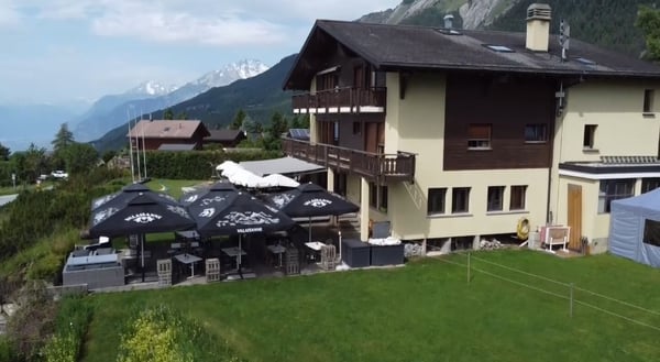 Ensemble Immobilier de Caractère avec Restaurant et Appartements 7