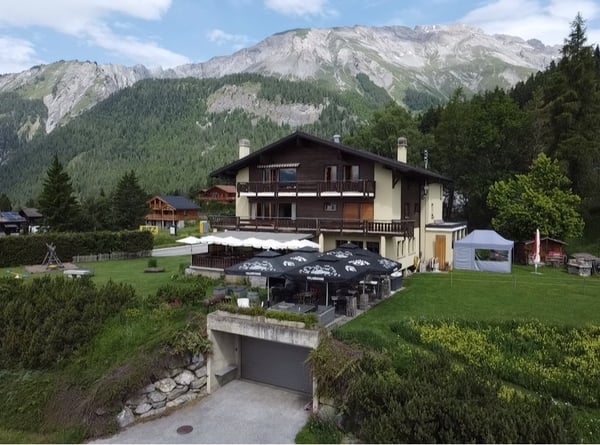 Ensemble Immobilier de Caractère avec Restaurant et Appartements 3