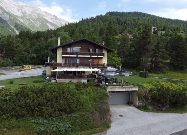 Ensemble Immobilier de Caractère avec Restaurant et Appartements 11