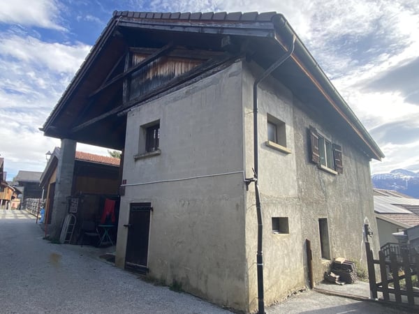 Maison villageoise avec potentiel de rendement au coeur d'Arbaz 3