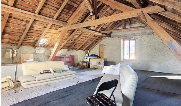 Sierre appartement duplex dernier étage avec immense galetas à exploiter 4