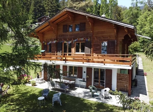 Chalet familial ou pied-à-terre de charme à Anzère 10
