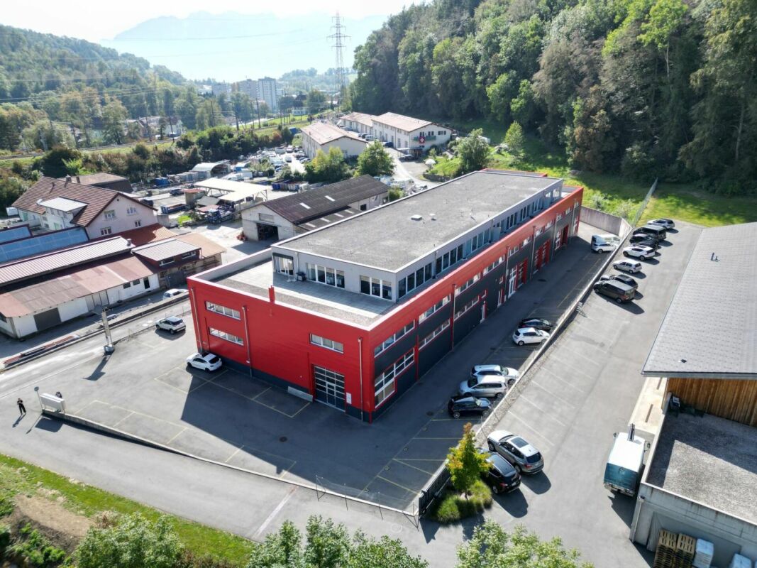 Administrative/Office 1.5 rooms 156.35 m2 in Puidoux-Gare