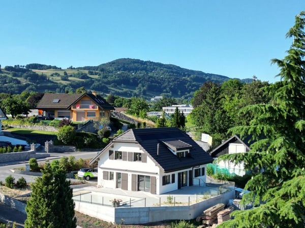 RARE Villa individuelle 5.5 pièces à St-Légier-La Chiésaz 1