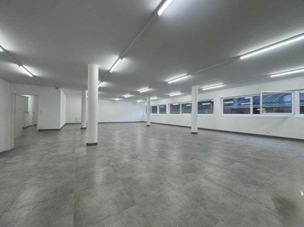 Administratif/Bureau 1.5 pièces 156.35 m2 à Puidoux-Gare 5