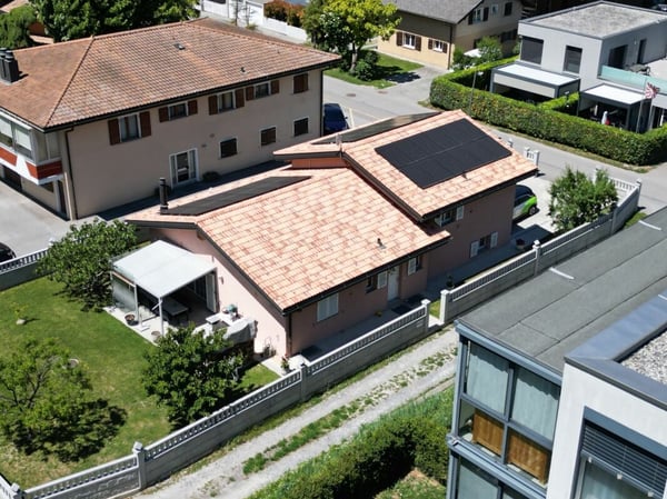 Villa individuelle très spacieuse de 5.5 pcs à Saxon avec joli jardin 2