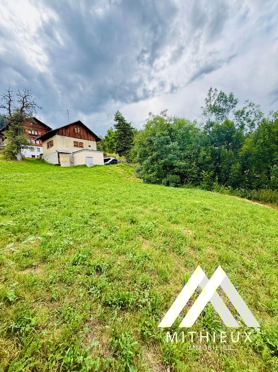 PARCELLE PLATE ÉQUIPÉE DE 786 M2, VEX ! 2