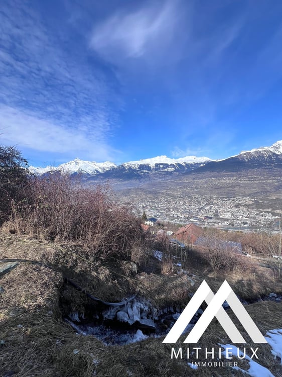 PARCELLE CONSTRUCTIBLE DE 1310 M2, LES AGETTES 7