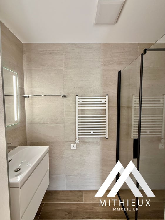 ATTIQUE NEUF DE 1.5 PCES, 130 M2 + TERRASSE PRIVÉE - SION 12