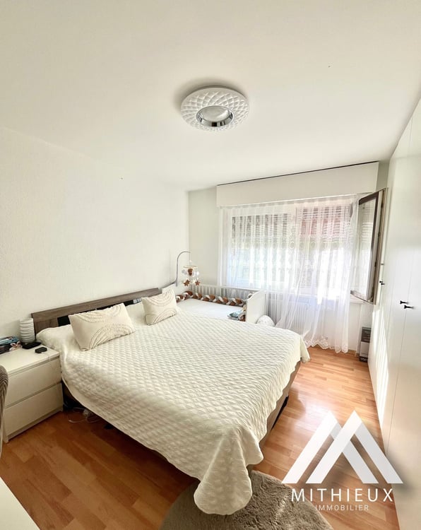 Bel appartement 4.5 Pces de 100 m² au coeur de Chamoson 13