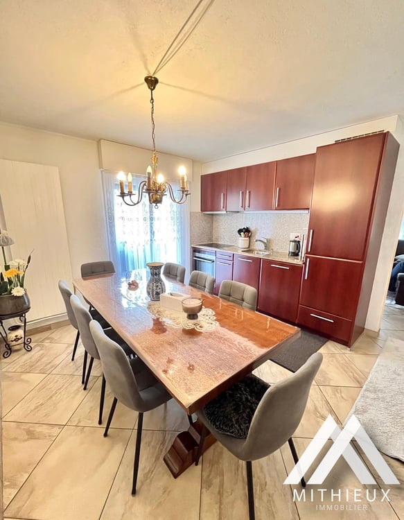 Bel appartement 4.5 Pces de 100 m² au coeur de Chamoson 4