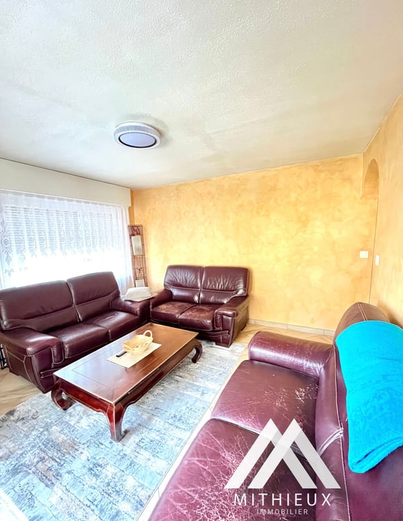 Bel appartement 4.5 Pces de 100 m² au coeur de Chamoson 3