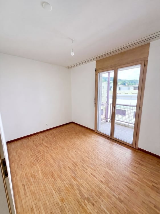 Spacieux appartement de 1.5 pièces au dernier étage avec terrasse et balcons - Conthey 3