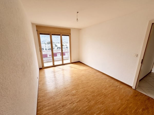 Spacieux appartement de 1.5 pièces au dernier étage avec terrasse et balcons - Conthey 5