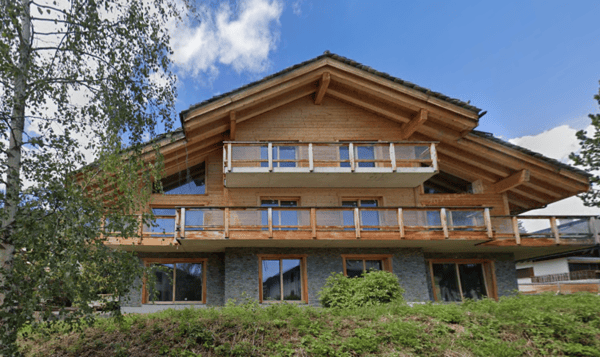 Nouveau  Chalet au centre de Crans 1