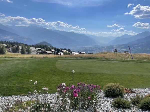 Magnifique 1.5 pièces Au Centre de la Station 7