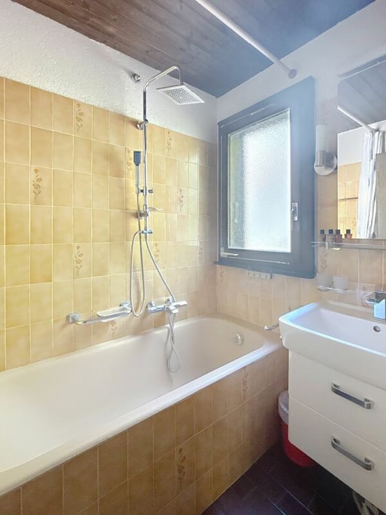 Appartement dans un chalet divisé en 2 à Mollens 7