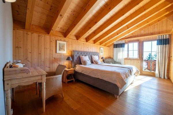 Magnifique chalet 6.5 pièces à Crans-Montana 9