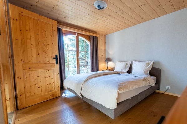 Magnifique chalet 6.5 pièces à Crans-Montana 8