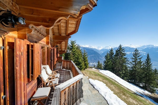 Magnifique chalet 6.5 pièces à Crans-Montana 2