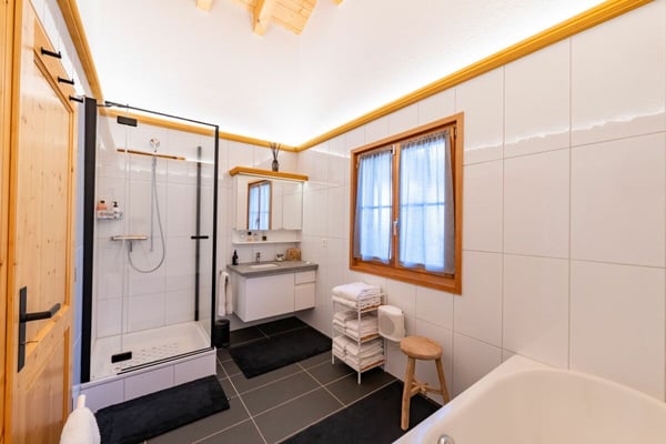 Magnifique chalet 6.5 pièces à Crans-Montana 12