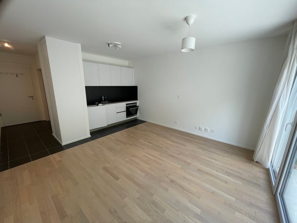 STUDIO MODERNE LUMINEUX AVEC TERRASSE / MALOC-IMMO 6