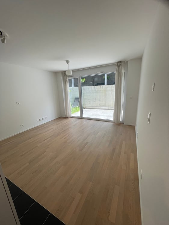 STUDIO MODERNE LUMINEUX AVEC TERRASSE / MALOC-IMMO 2