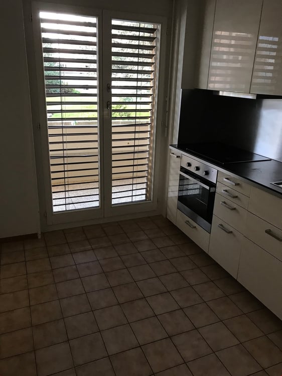 SPACIEUX 4.5P AVEC TERRASSE IDEALEMENT SITUE A CH-CONTHEY / MALOC-IMMO 7