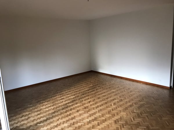SPACIEUX 4.5P AVEC TERRASSE IDEALEMENT SITUE A CH-CONTHEY / MALOC-IMMO 4