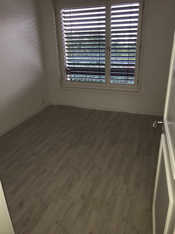 SPACIEUX 4.5P AVEC TERRASSE IDEALEMENT SITUE A CH-CONTHEY / MALOC-IMMO 5