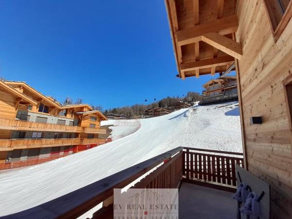 Superbe attique en vieux bois sur les pistes de Veysonnaz 3