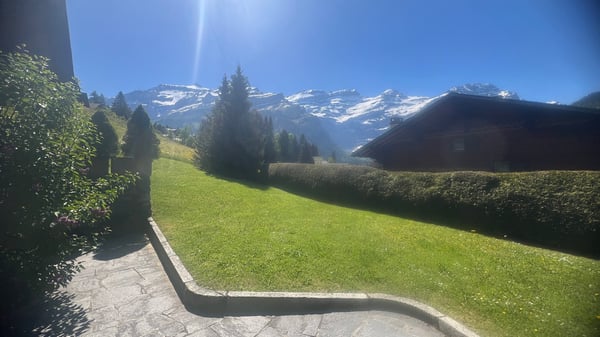 C’est exactement le genre de chalet que l’on imagine quand on rêve de la Suisse. 42