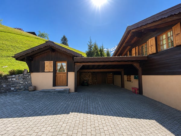 C’est exactement le genre de chalet que l’on imagine quand on rêve de la Suisse. 37