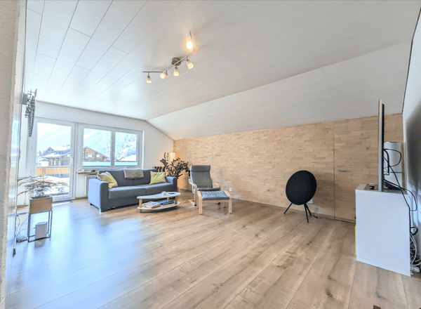 Charmante 1.5-Zimmer-Dachwohnung mit Bergblick in Täsch bei Zermatt / Reserviert 1