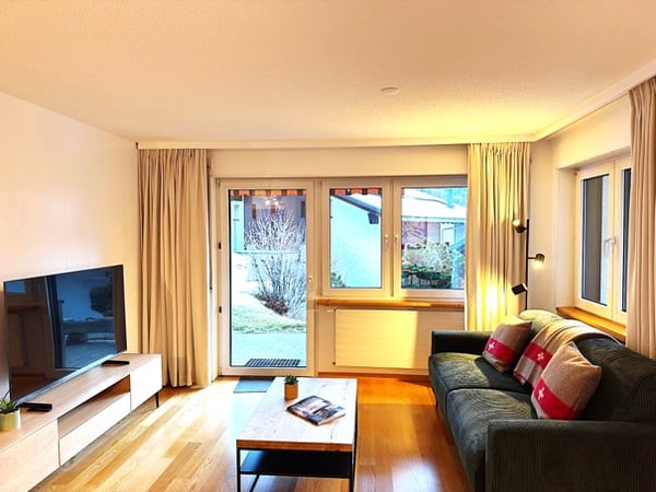 Charmante 2.5-Zimmer-Terrassenwohnung mit atemberaubendem Bergblick in Zermatt 5