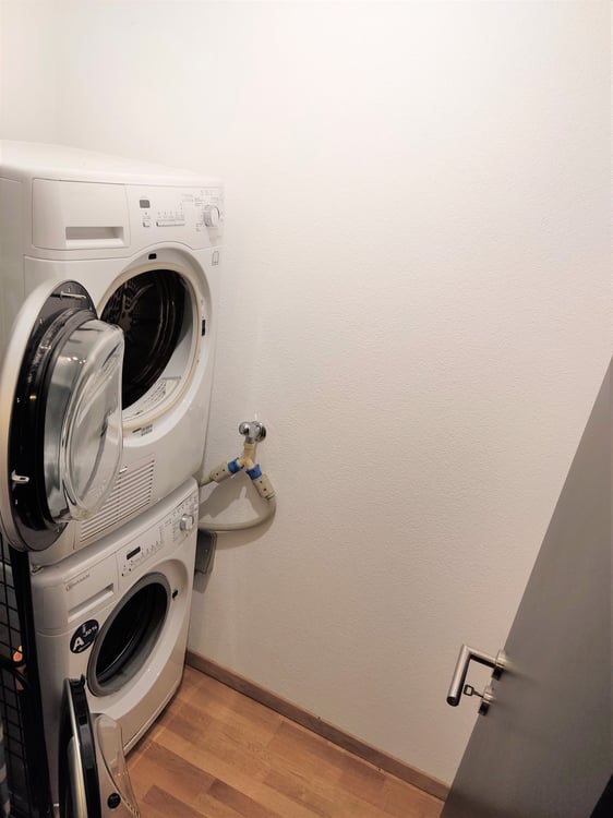Wunderschöne 4.5 Zi-Wohnung im Erdgeschoss in Visp West  (R-C5) 8
