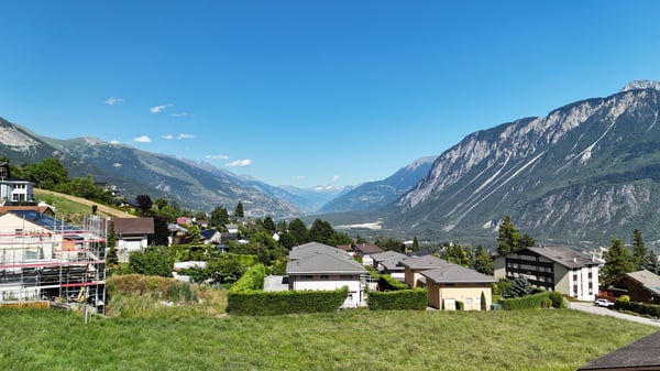 Prächtige 4.5-Zimmer-Wohnung mit Bergblick in Venthône 8