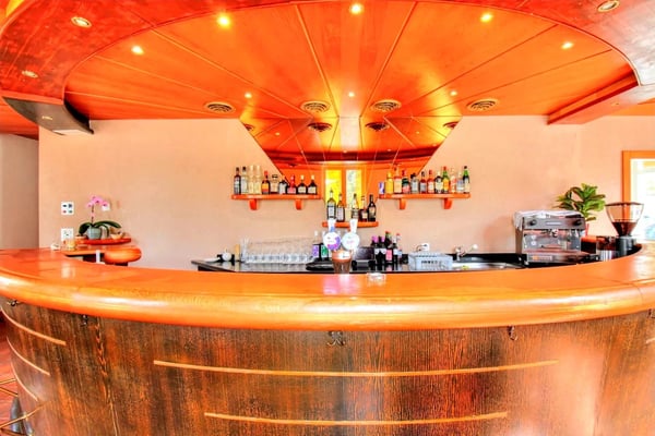 Restaurant avec logement et fort potentiel à Vex 7