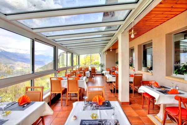Restaurant avec logement et fort potentiel à Vex 3