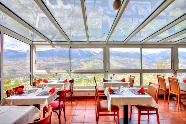 Restaurant avec logement et fort potentiel à Vex 4