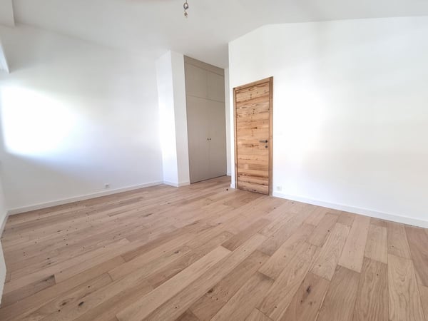Appartement 4.5 pièces refait à neuf avec vue imprenable à 600 mètres du centre de Montana / Ref. 1007-610 12