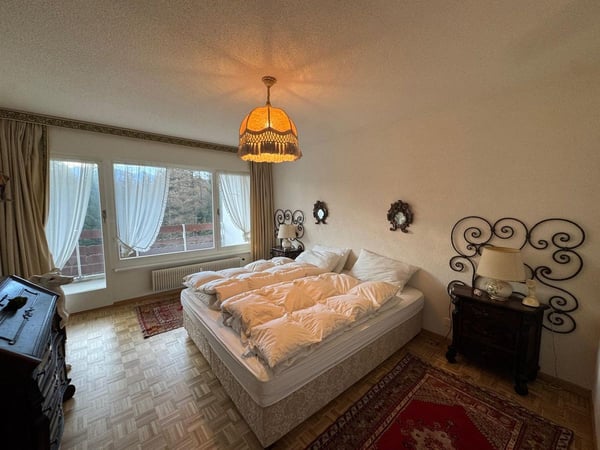 Appartement 4.1 pièces + studio en SI, avec potentiel, à 10 min à pied du centre de Crans 13