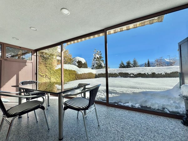 Bel appartement 1.5 pièces en rez-de-jardin prés de l'arrêt de funiculaire de Blûche / Ref. 1007-684 5