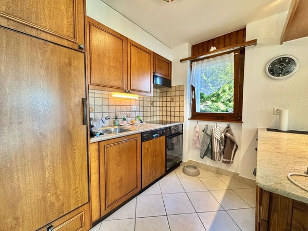 Bel appartement 1.5 pièces en rez-de-jardin prés de l'arrêt de funiculaire de Blûche / Ref. 1007-684 4