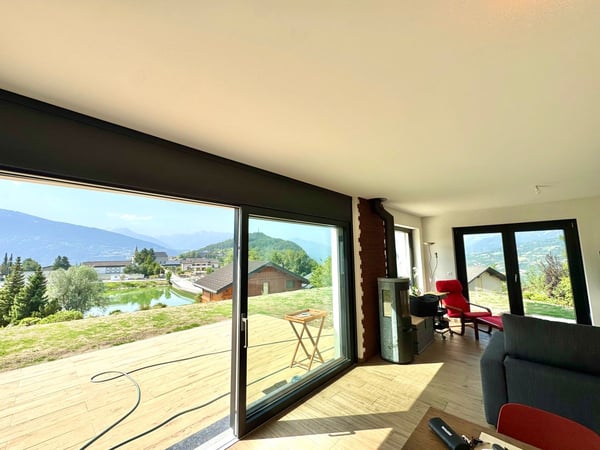 Maison neuve à Lens avec jardin et vue panoramique sur les montagnes et le lac 5