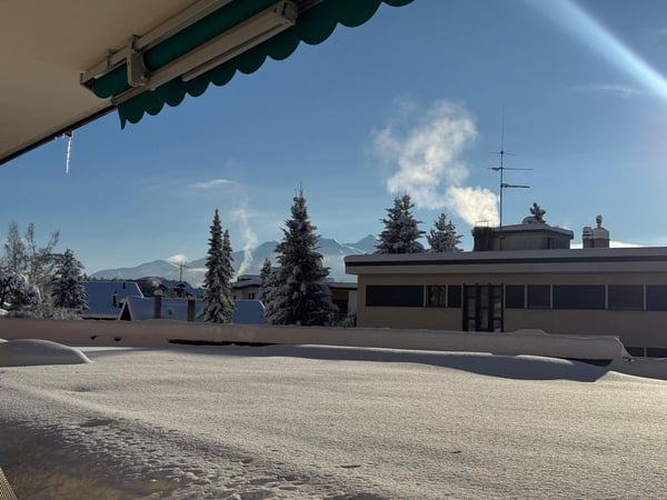 Appartement 1.5 en SI à deux pas du centre de Crans - lumineux avec belle vue et jardin 7