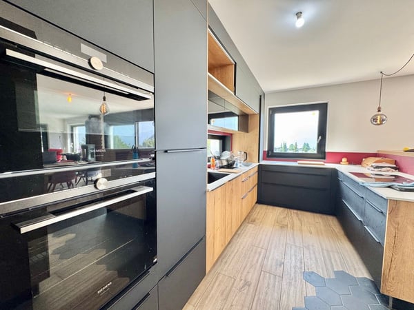 Maison neuve à Lens avec jardin et vue panoramique sur les montagnes et le lac 7