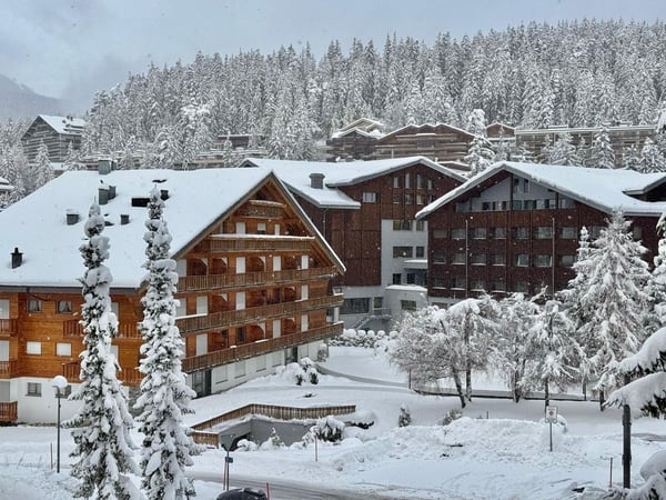 Appartement 1.5 pièces en bordure de Golf (Mélèzes) - emplacement privilégié 1