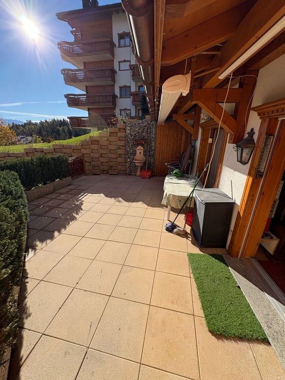 Exceptionnel 1.5 pièces avec vue panoramique au rez-de jardin au centre de Montana 3